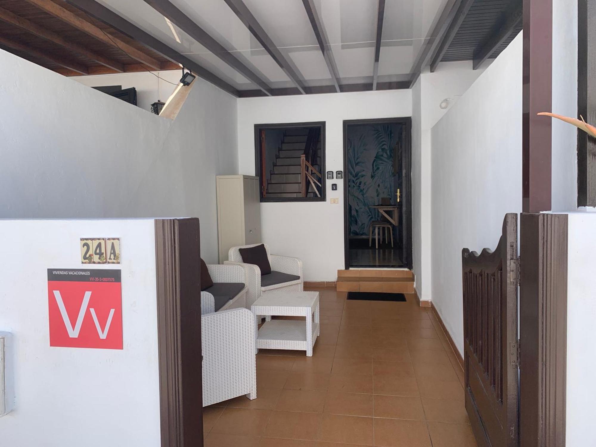 Habitaciones Privadas Cerca De La Playa Y Aeropuerto En Casa Compartida Con Otros Huespedes Playa Honda  Esterno foto